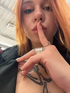 RosieSecret live sex cam