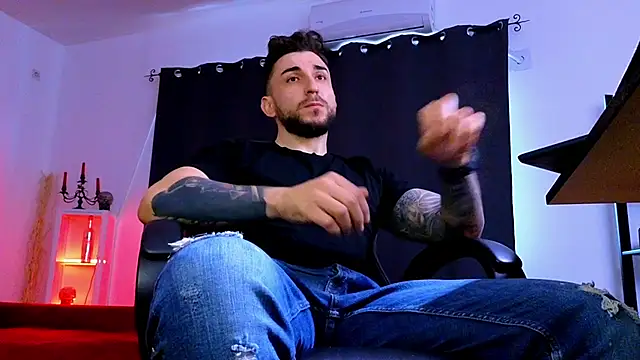 MightyAaron66 webcam