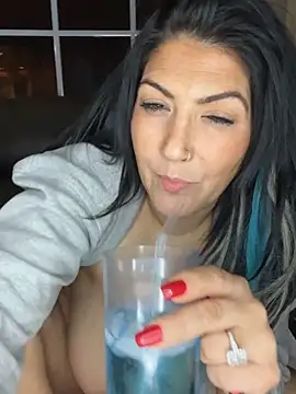 LittleMissEeve's live cam