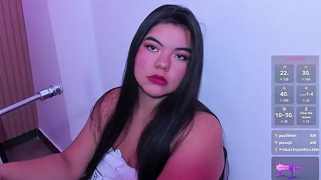 klhoe_boobs - Klhoe_boobs's free webcam - UK Sex Cams