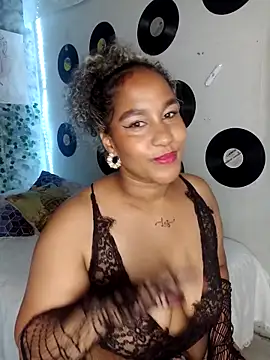 medusafox_ (F milf) - Play with my dildo in the pussy