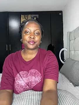 prettiepearl - Prettiepearl's free webcam - UK Sex Cams