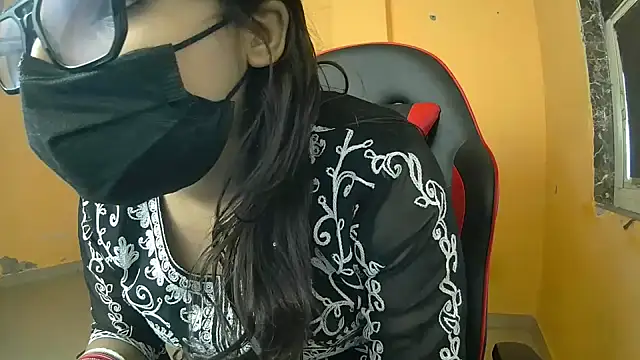 callmeshreya - Callmeshreya's free webcam - UK Sex Cams