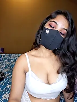 Webcam Model (Noor-Bold)  is live.Free join now!