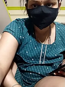priyanka_30 (F young) - Boobs oiling
