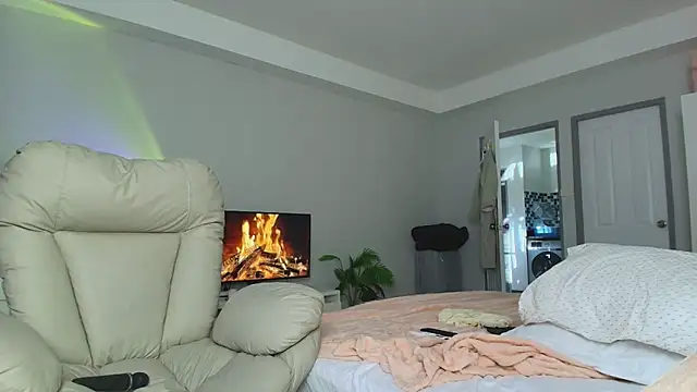 kurohyooo (F young) - Pussy play with fingers 💕