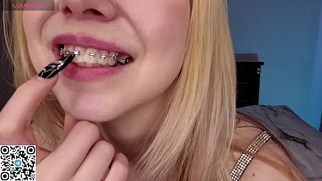 lynethakes - LynetHakes's free webcam - UK Sex Cams