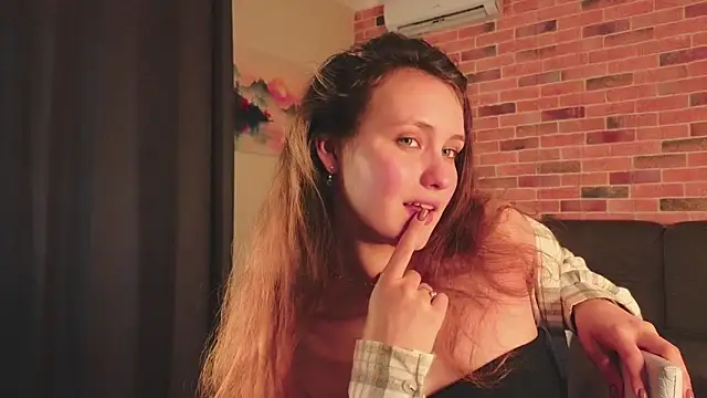 foxfever - FoxFever's free webcam - UK Sex Cams