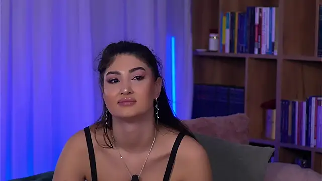 sarahpeach8 (F young) - clothes on the floor xx