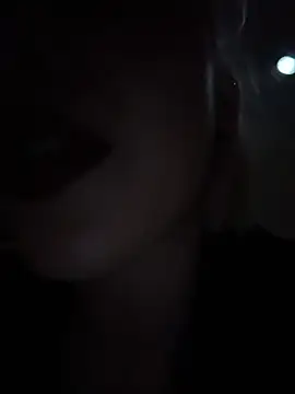 ashleymur (F teen) - play with nipple piercing