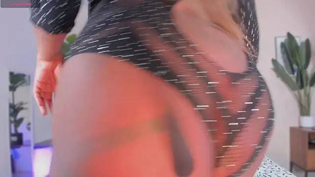 Niicol_Jenner webcam