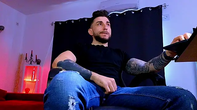 mightyaaron66 (M young) - 𖤐🔥 parTy Time ,House parTy  !  💨𖤐