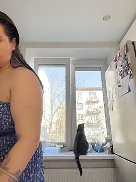 suziemurray (F young) - show boobs