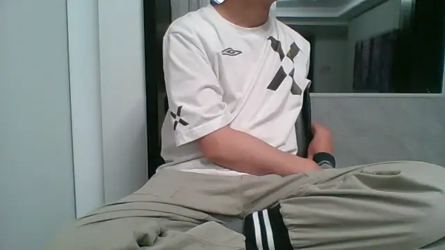 nole_china7 (Ask my age) - talk / fun / cum