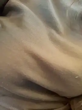 leiamood (F young) - Spanking a naked pussy