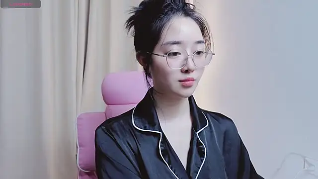 Miu-999 live sex cam