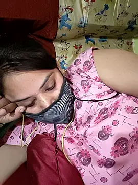 Webcam Model (06Rozi)  is live.Free join now!