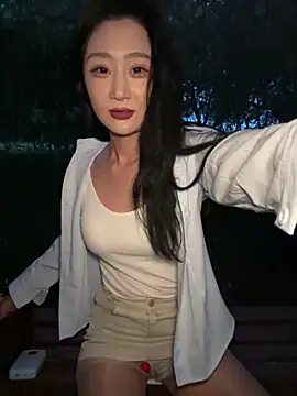 so-linger live sex cam