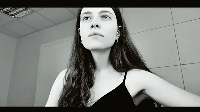 yoka_paradoxxx - Yoka_paradoXXX's free webcam - UK Sex Cams