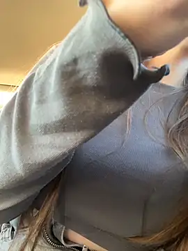 leiamood (F young) - Spanking a naked pussy