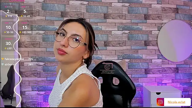 cloe_1tay (F teen) - Damce naked