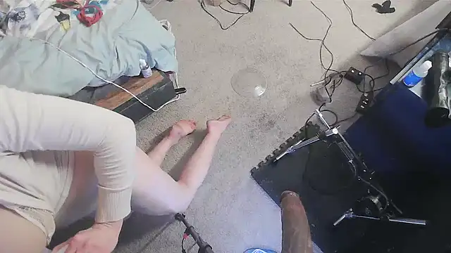 sissytrapdolly24 live sex cam