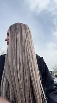 Webcam Model (KikiWatson)  is live.Free join now!