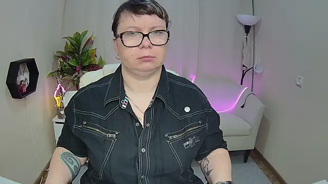 BonnnyBoobsy live sex cam