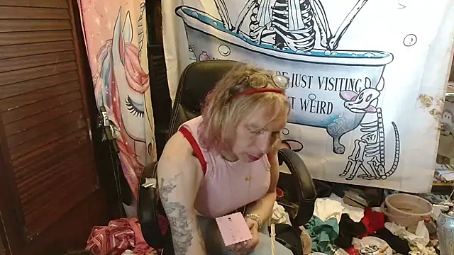 Ombeline1 live sex cam