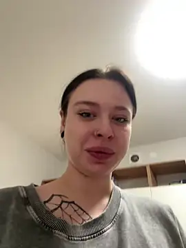 alishaofthorns (F teen) - Anal plug tail