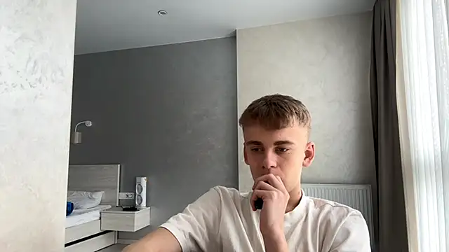 solofury (M twink) - Buy car