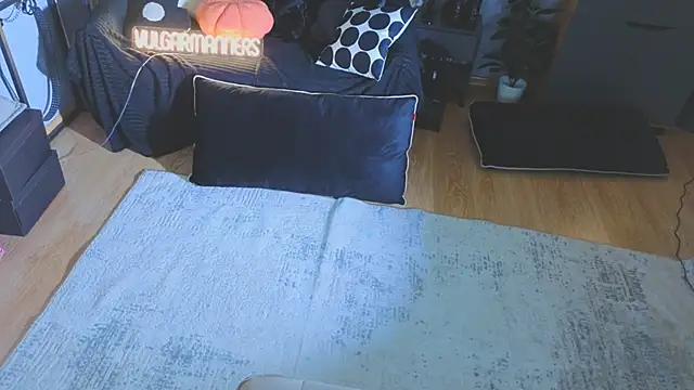 vulagarmanners_ (F teen) - TAKE OFF MY BRA