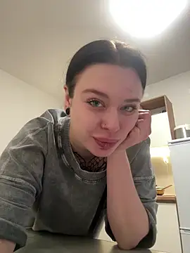 alishaofthorns (F teen) - Anal plug tail