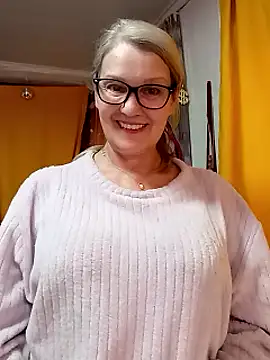 irinamaux - Irinamaux's free webcam - UK Sex Cams