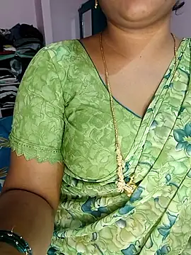 Webcam Model (louise92) is live