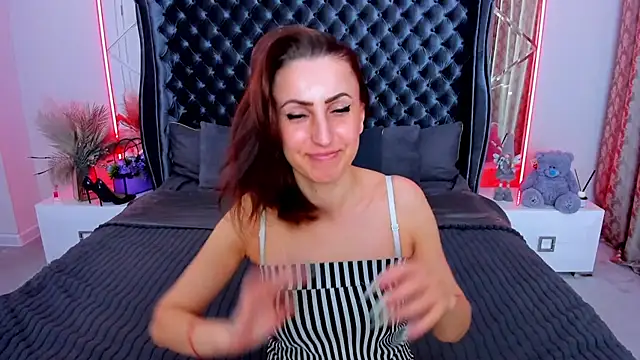 rebecca_diamond - Rebecca_Diamond's free webcam - UK Sex Cams