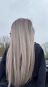 Webcam Model (KikiWatson) is live