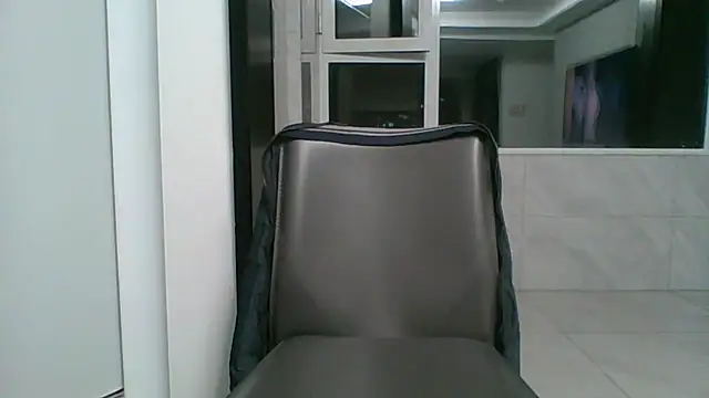 nole_china7 (Ask my age) - talk / fun / cum