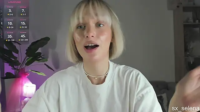 Ice_Strawberry live sex cam