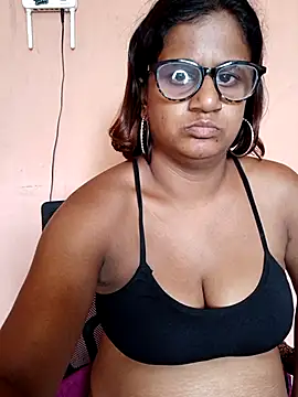 indianstrawberrylips4u