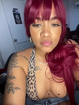 riri_brunnete webcam