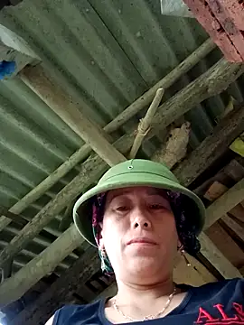 jenyly68 (F milf) - Show body