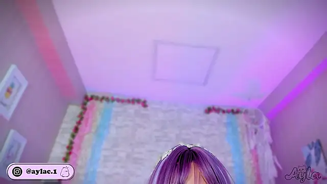 ayla_lux webcam