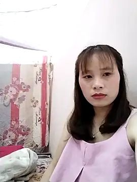 Webcam Model (-Minii-)  is live.Free join now!