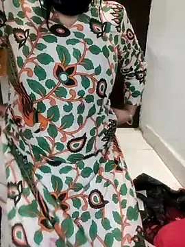 Webcam Model (hot8178)  is live.Free join now!