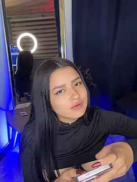 Webcam Model (Emilyy05_)  is live.Free join now!