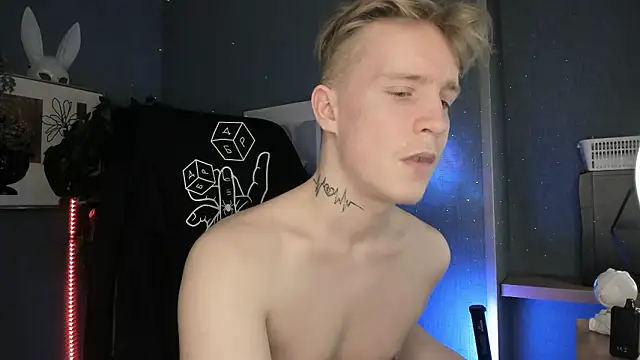 AlexxSweet live sex cam