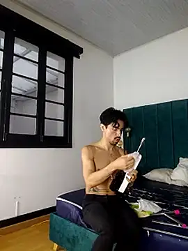 Ethan_Briggs_ live sex cam