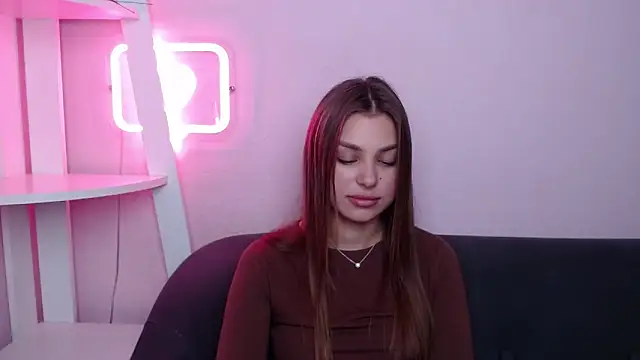 milanaangelas (F young) - make me happy