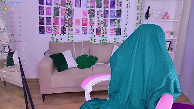 cold_blondie (F young) - take off panties